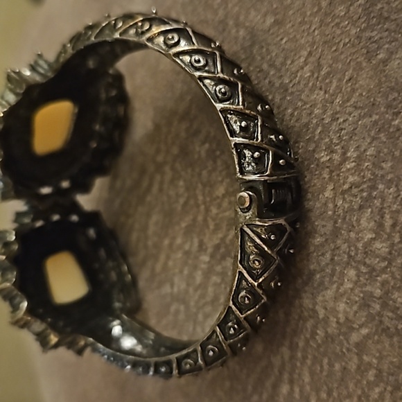 VTG Medieval Castlecore Bronze Rhinestone Chunky Clamper Bracelet - Picture 5 of 7